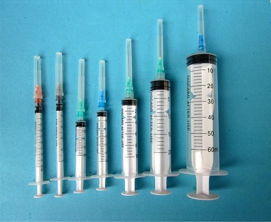 Disposable Plastic Syringe with Needle