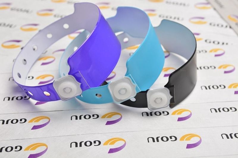 2021 Waterproof Vinyl Material Wristband with Custom Logo for Events