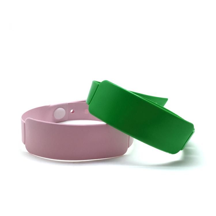 One off Use Face Wide Vinyl Material Wrist Band for Events with RFID