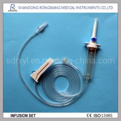 Disposable Infusion Set/IV Giving Set with Two Plastic Spikes