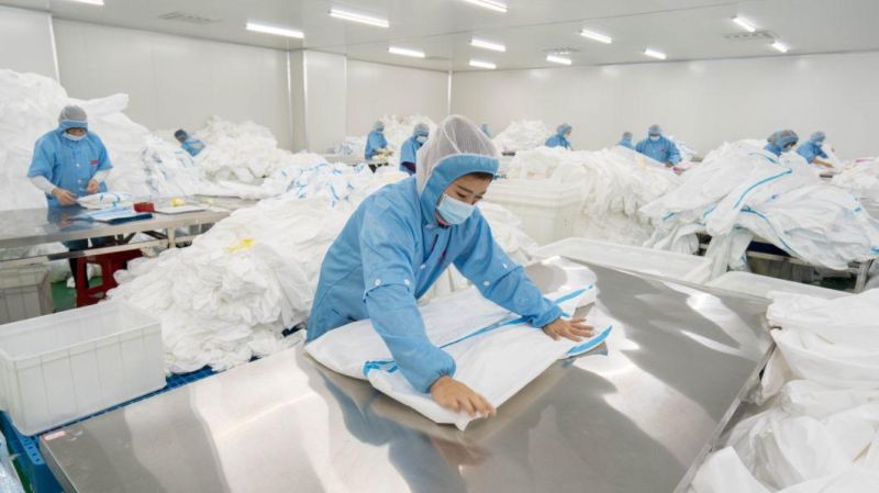 En 13795 Hospital Visitor Patient Examination Chemotherapy Medical Protective Clothing Disposable Isolation Gown with Knitted Cuffs