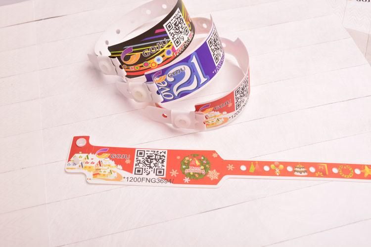 Hot Sale Wide Face Shape Waterproof Different Qr Code Plastic Bracelet for Events