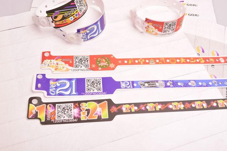 Hot Sale Wide Face Shape Waterproof Different Qr Code Plastic Bracelet for Events