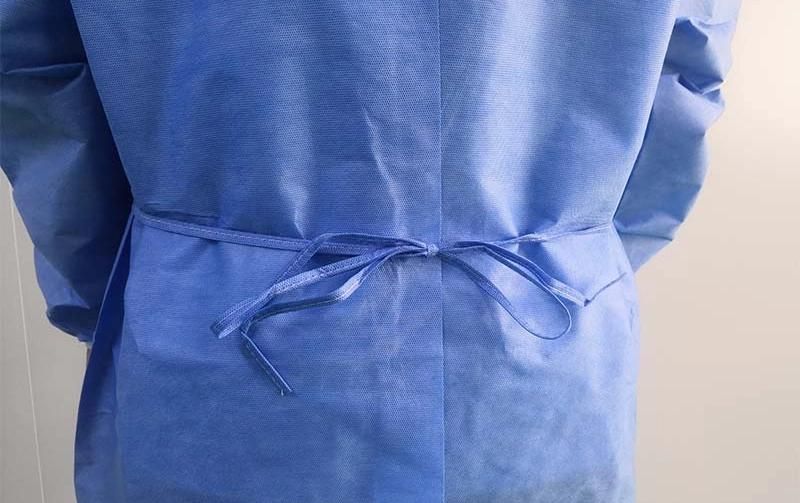 Guardwear OEM Disposable PE Non Woven Long Sleeve Coverall Clothes Surgical Gown Level 3 Isolation Gowns