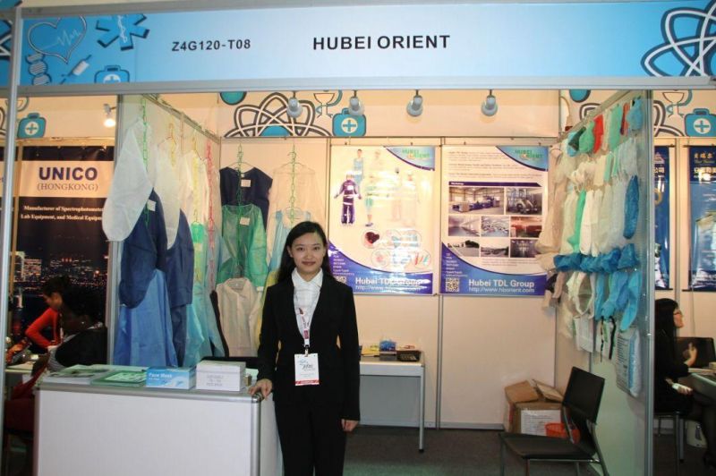 Type5/6 Disposable Use SMS Coverall with Hood Anti-Bacterial Comfortable Anti-Bacterial Full-Body Gown