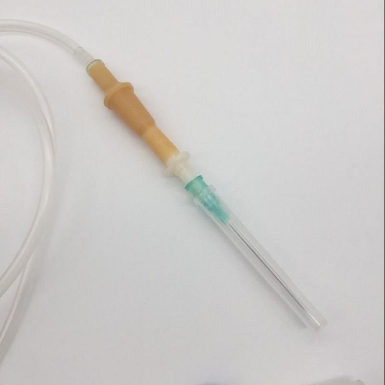 Hospital Equipment IV Disposable Infusion Giving Set with Needle Luer Slip Lock Medical Equipment
