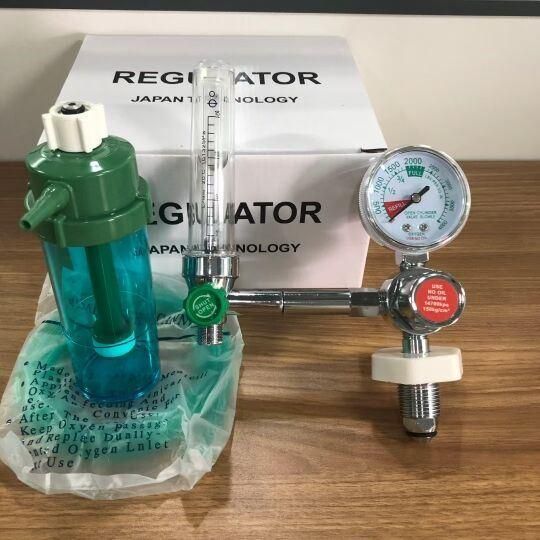 Medical Oxygen Inhaler with Humidifier Bottle for Cylinder CE ISO Medical Oxygen Regulator Medical Equipment
