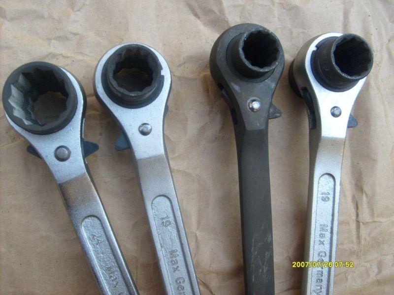 Short Bend Tailed Ratchet Socket Wrenches for Scaffolding