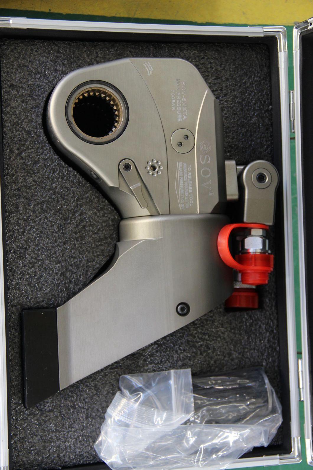 1 1/2 Inch Square Driven Hydraulic Torque Wrench