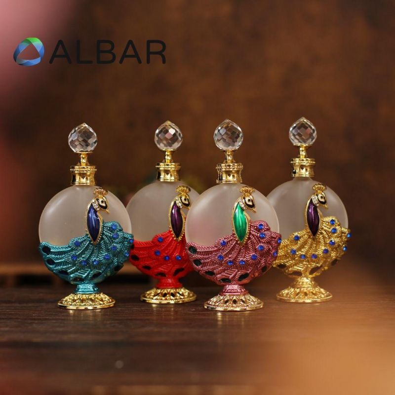 Diamonds Decoration Round Attar Oud Glass Bottles in Arabian Style Essential Perfume