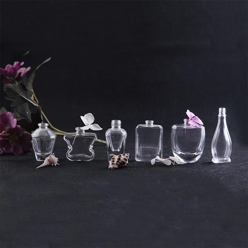 Wholesale Cosmetic Package Empty Glass Package Glass Perfume Bottle with Mist Spraye