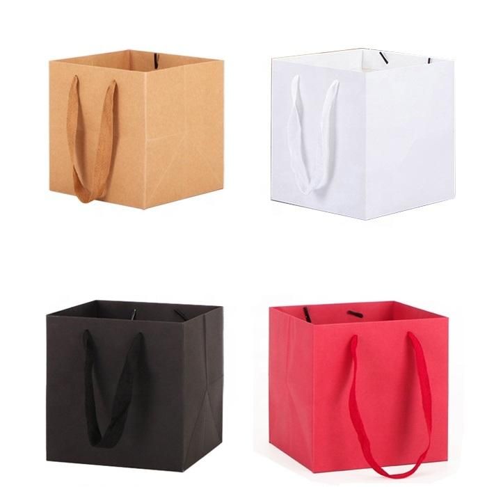 High Quality and Cheap Shopping Gift Packing Bag in Design Printed Card Board Handle Bag