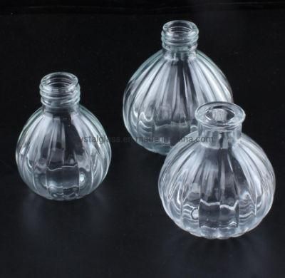 Clear Glass Shaped Aroma Diffuser Glass Cosmetic Bottle with Flower Rattan