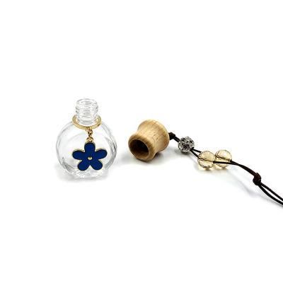 Blue Flower Pendant 8ml Flat Round Glass Car Perfume Bottle with Wood Cap