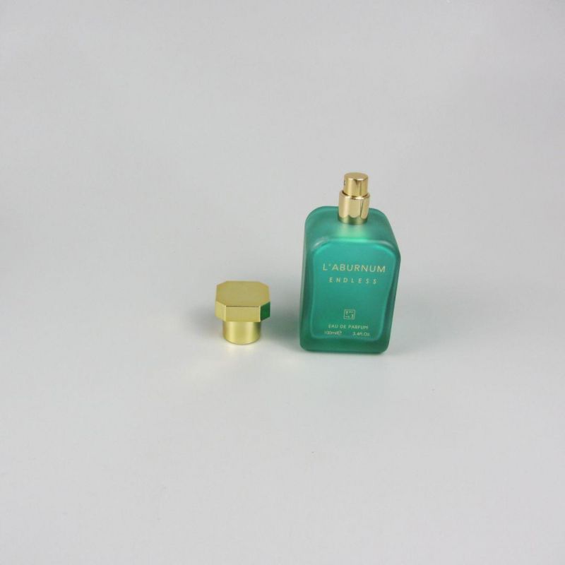 Spray Pump Bottle Empty Wholesale Perfume Bottles with Lid