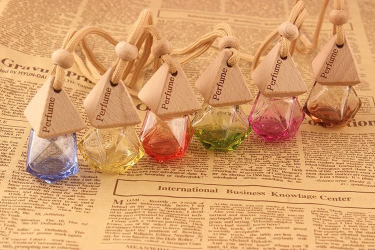 Pyramid Lid Diamond Empty Diffuser Car Perfume 8ml Air Freshener Hanging Ornament Gadget Bottles Random Color Car decoration Hot Sale