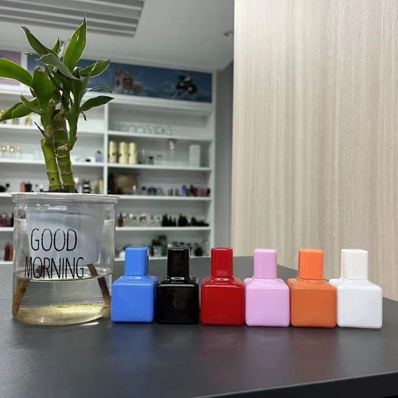 Square Perfume Bottle Pump Spraye 30ml Shiny Colorful Packing Bottle