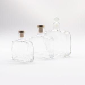 Perfume Bottles Unique Design Glass Bottle for Costemic