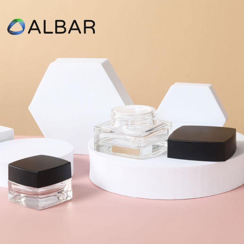 High Quality Cosmetics Square Set Glass Bottles with Black Caps and Press Pumps