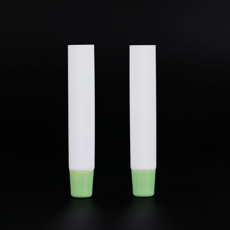 Empty PCR Squeeze Lip Gloss Tubes Recycled Packaging Eco Friendly Lipstick Tube