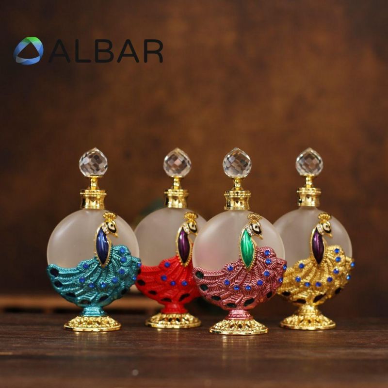 Diamonds Decoration Round Attar Oud Glass Bottles in Arabian Style Essential Perfume