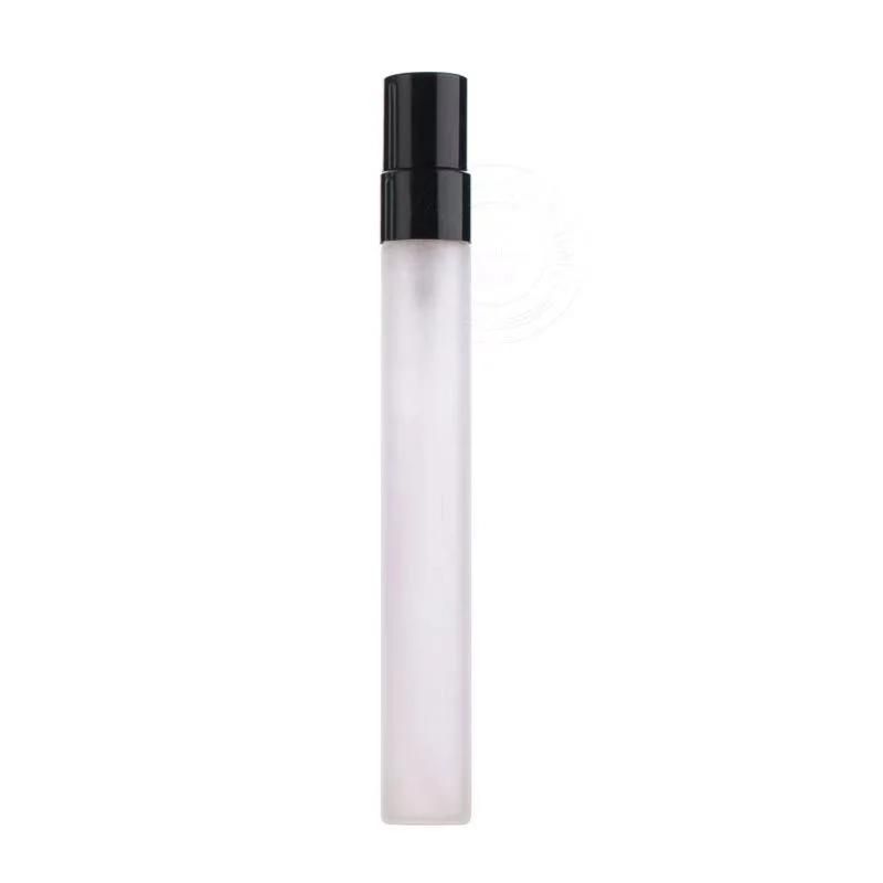 Matte Glass Bottle with Plating Aluminium Mist Spray Pump and Cap