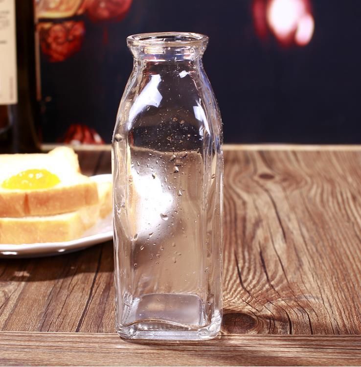 Factory Directly Sells Various Style 350ml Glass Cold Tea Drink Bottle Flower Tea Glass Bottle with Cork