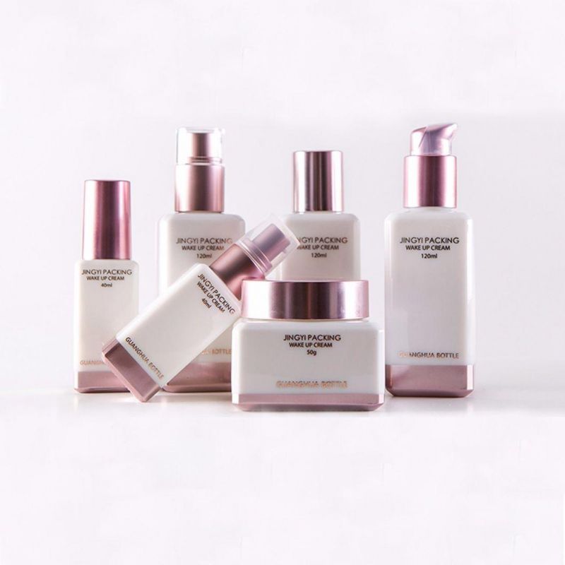 2021 The Newest Design Cosmetic Glass Bottle Sets for Cosmetic Lotion Cream