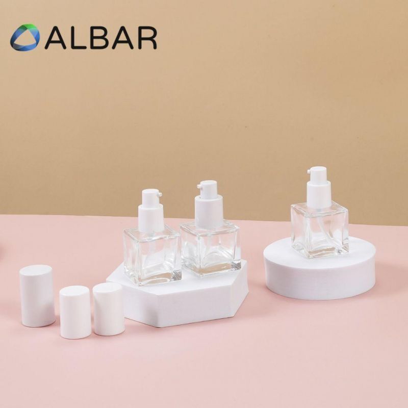 Crystal Clear Square Cosmetic Glass Bottles for Skincare and Fragrance