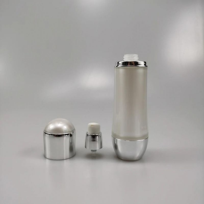 50ml Round Airless Acrylic Emulsion Bottle Vacuum Foundation Bottle Essence Bottle with Silver Cap for Cream Serum