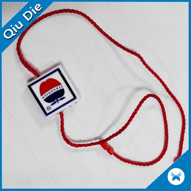 China Hangzhou Garment Hangtag with Different Color Seal