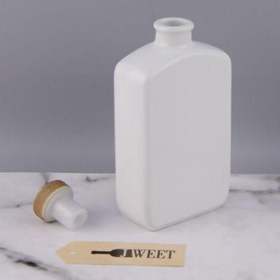 Customized Mini Vodka Bottle Ceramic Flask Vodka Ceramic Flask Bottle