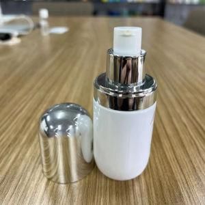 Refillable 30ml Acrylic Pump Bottle Round Shape Recycle Use Cosmetics Container for Women&prime; S Makeup Tool