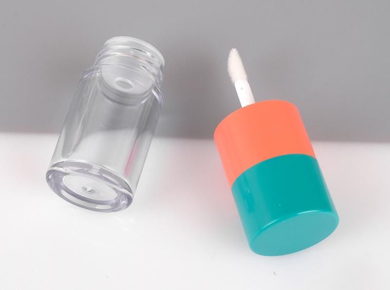 New Arrival Cute 19g Green and Orange Lip Gloss Packaging Custom Gold Lid Clear Lip Gloss Tube with Wand Tubes