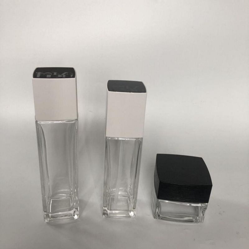 Wholesale Cosmetic Packaging Perfume Bottle Makeup Containers Bottles Clear Perfume Glass Bottle with Mist Sprayer Pump