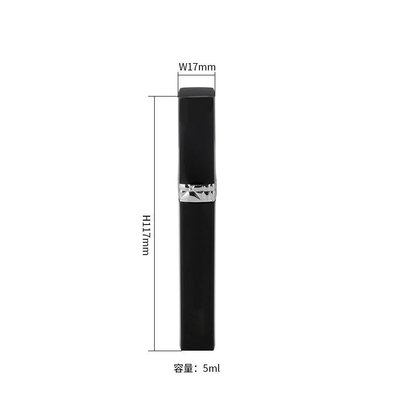 Fashion in Stock 5ml Cosmetic Lipgloss Tubes Empty Plastic Black Luxury Lip Gloss Tube with Wands