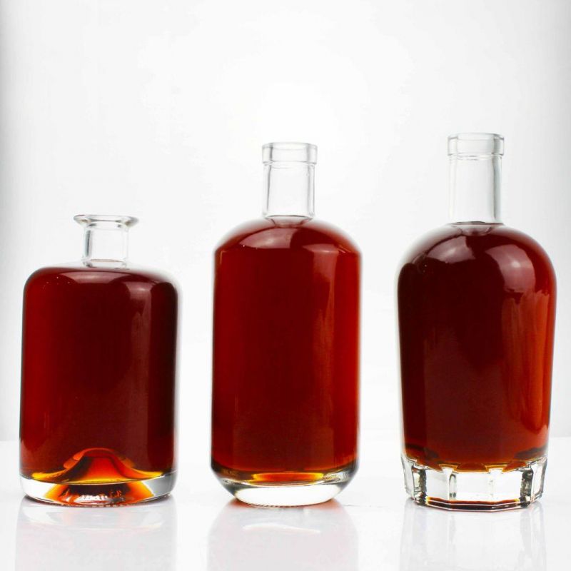 Wholesale Transparent Round Small Mini Empty Glass Bottles of Liquor with Cork