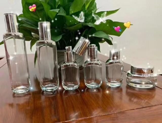 Ds030  High Quality Hot Glass Perfume Bottles Empty Bottles Have Stock