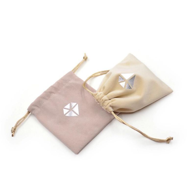 Soft Flap Velvet Jewelry Packaging Pouch with Cute Design