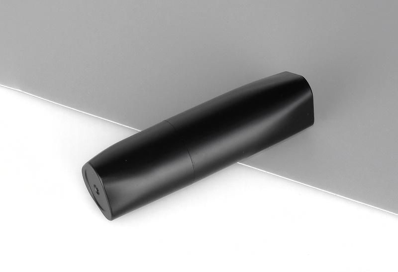 Unique Design 4.3G Black Elegant Empty Customized Low Price Plastic Empty Lipstick Tube Square Container Lip Balm Packaging