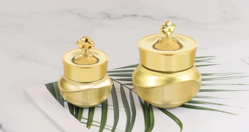 Manufacturer Low Price Luxury Golden 15g Empty Acrylic Jar with Gold Lid for Cosmetic Packaging