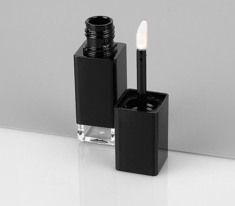 Popular Unique Lip Gloss Containers Tube Triangle Gradient Black Empty Lip Bottle Cosmetic Lip Gloss Packaging Wholesale