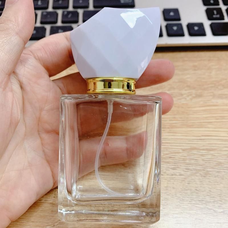 Wholesale Glass Spray Perfume Bottle 30ml Square Shape 50ml Perfume Bottle