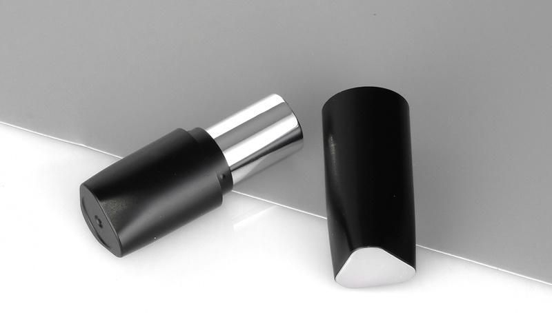 Unique Design 4.3G Black Elegant Empty Customized Low Price Plastic Empty Lipstick Tube Square Container Lip Balm Packaging