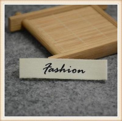 Simple Design Brand Name Clothing Labels Manufacturer