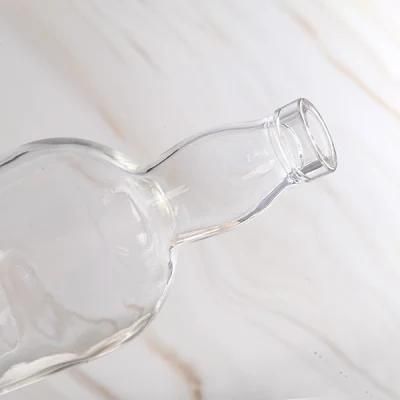 700ml Clear Fashion Glass Bottle for Sale