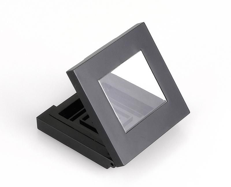 Hot-Sale 1 Color Elegant Shiny Plastic Eye Shadow Case Palette for Makeup Packaging