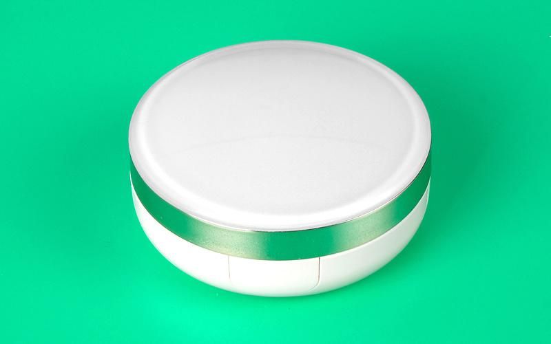 2021 New Fashion Korea White with Mirror Cosmetic Case Compact Powder Bb Cream Case for Makeup Packaging