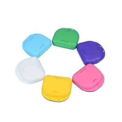 Plastic Retainer Case Factory OEM Orthodontic Retainer Boxes with Hole