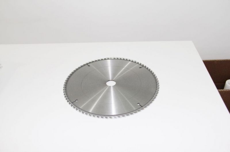 HSS Circular Cutting Saw Blade Cutting Aluminum